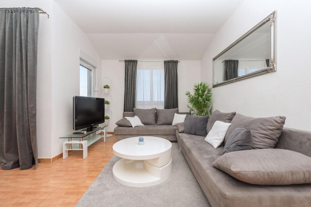 Apartments Tila Drasnice Luaran gambar